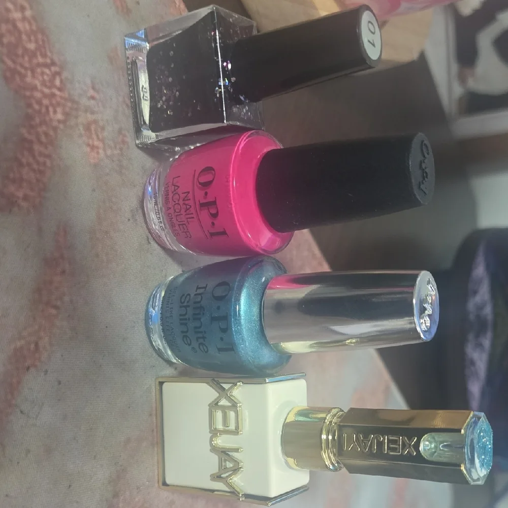 OPI Press-On Nails - Sparkling Black, Hot Pink, Shimmering Blue, Classic White